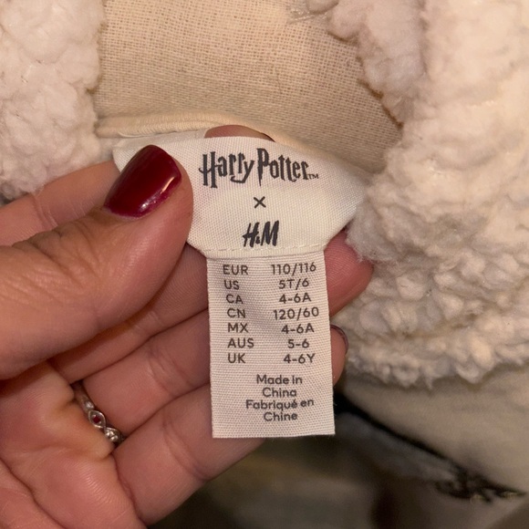 Kids Hogwarts Harry Potter H&M Hoodie sz 5T/6 - Picture 4 of 4